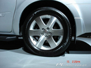 ծa Nissan Quest DƬ D 