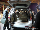 ծa Nissan Quest DƬ D 