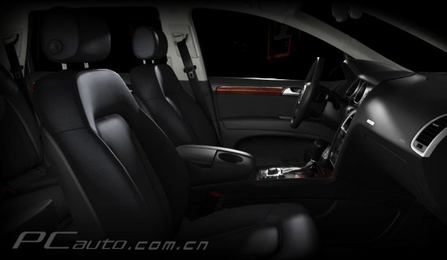 W Audi Q7 DƬ D 