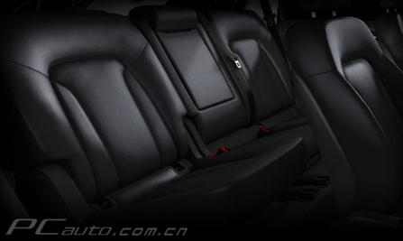 W Audi Q7 DƬ D 